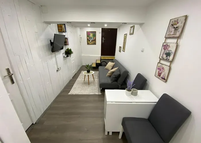Queen Apartmancic